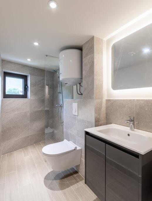 Mini Condos 13 D1 - Modern Studio With Mezzanine 티바트 외부 사진